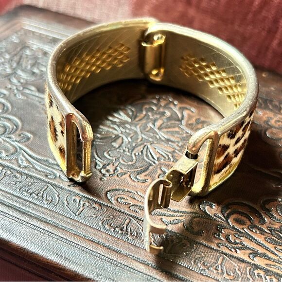 Vintage Cheetah Leopard Print Calf Hair Metal Bracelet - Picture 6 of 6